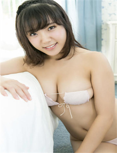 邻家女孩： 脱裙子的那天