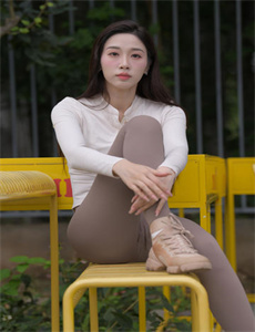 比基尼乳油艳舞-在卫生间被学长做得好爽